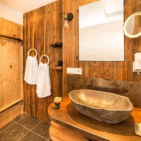 Apartment Alpenchalet Auszeit *